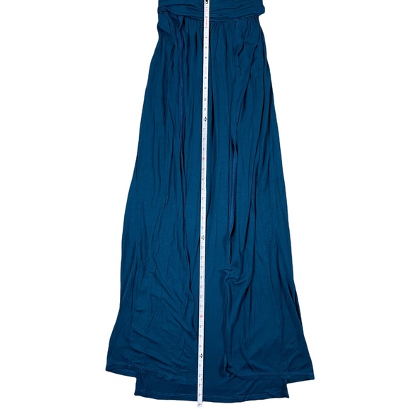 USA size Xs Long blue skirt that splits almost to waist on either side like new - Picture 10 of 16